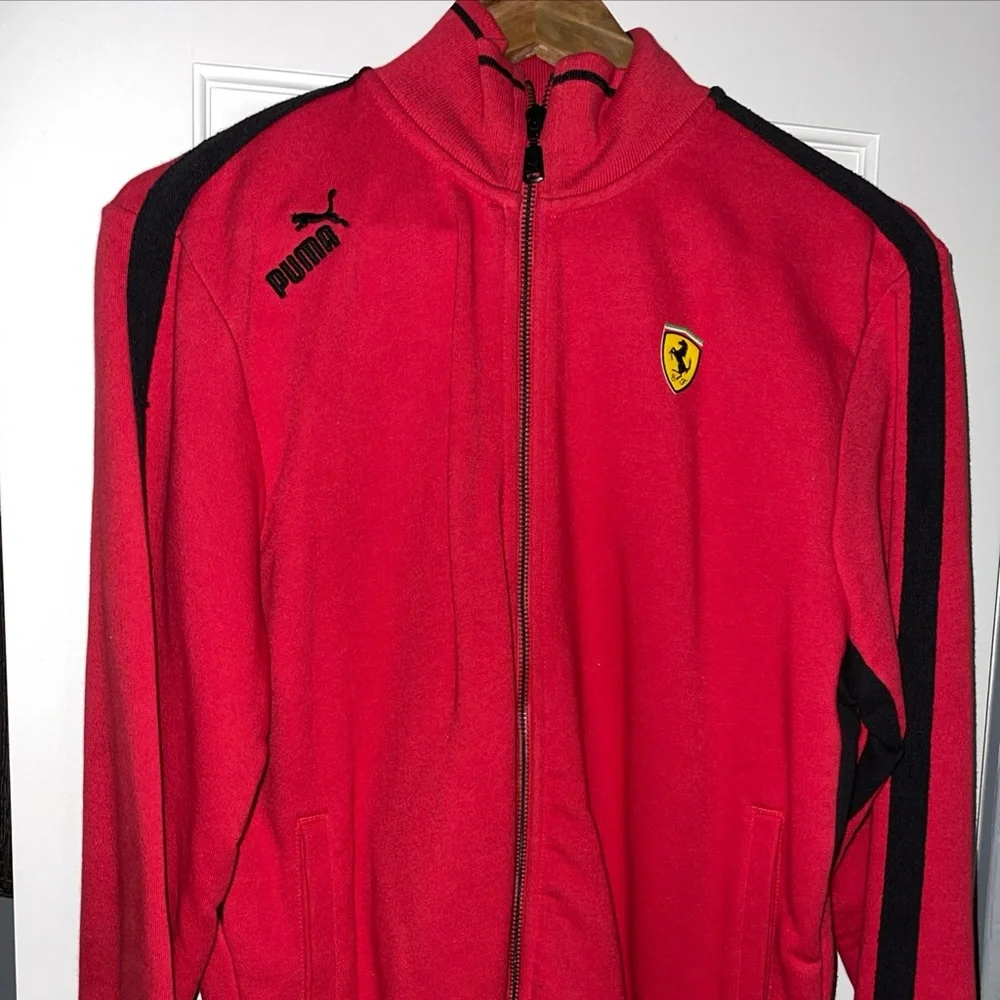 Men’s Red Puma Ferrari Zip Up Jacket Size Medium